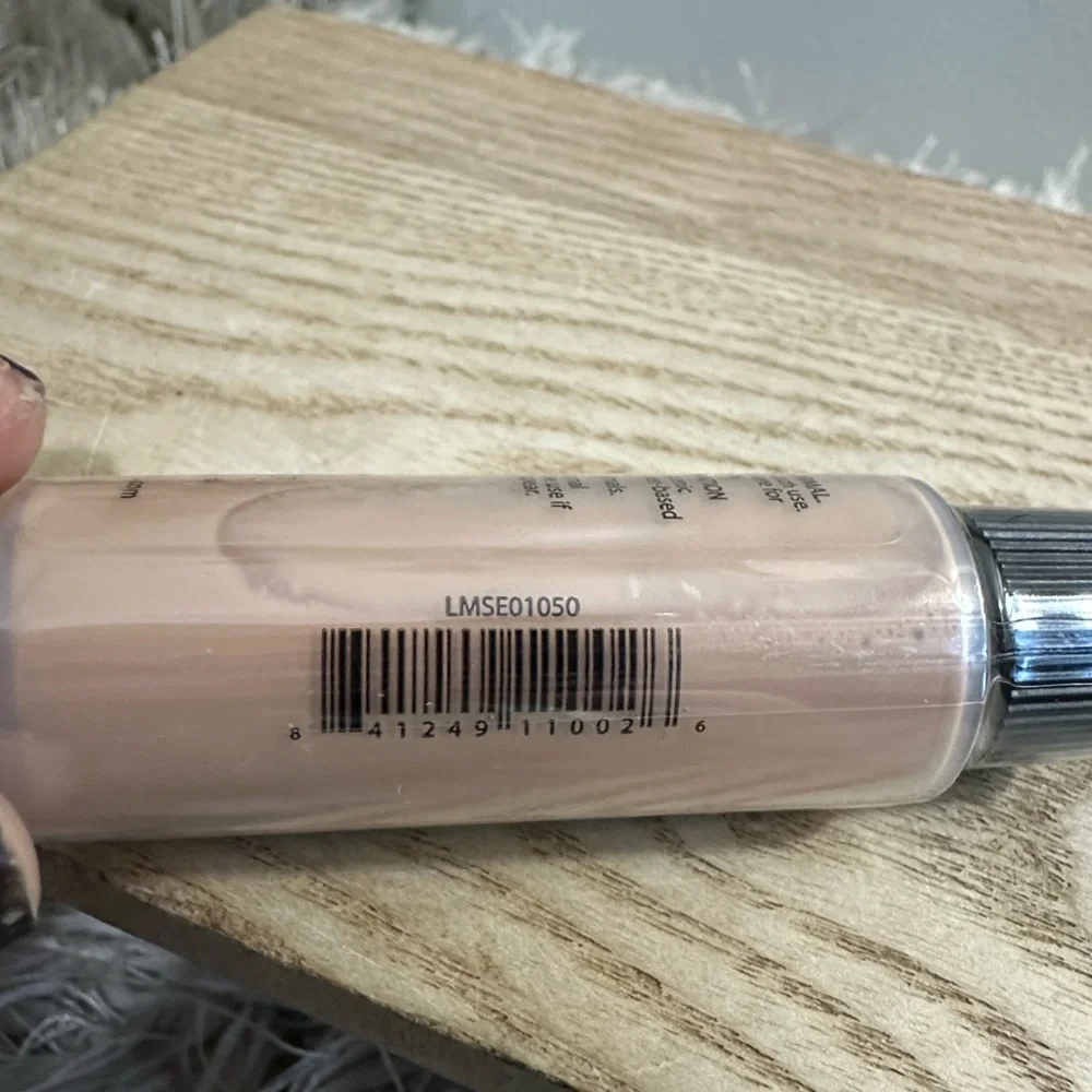 Luminess Silk 4-in-1‎ Shade 010 Airbrush Foundation .5 fl oz New Sealed